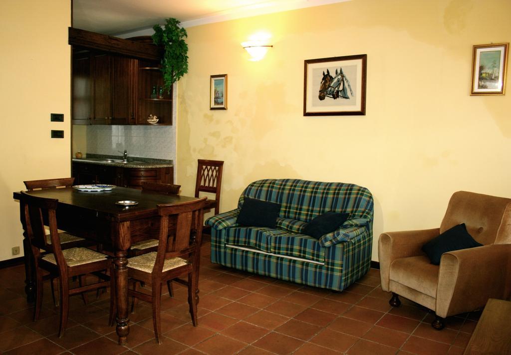 Ai Cappuccini Hotel Racconigi Bagian luar foto